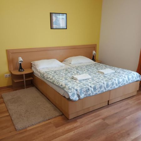 Viola Wellness Apartman Lägenhet Zalakaros Exteriör bild