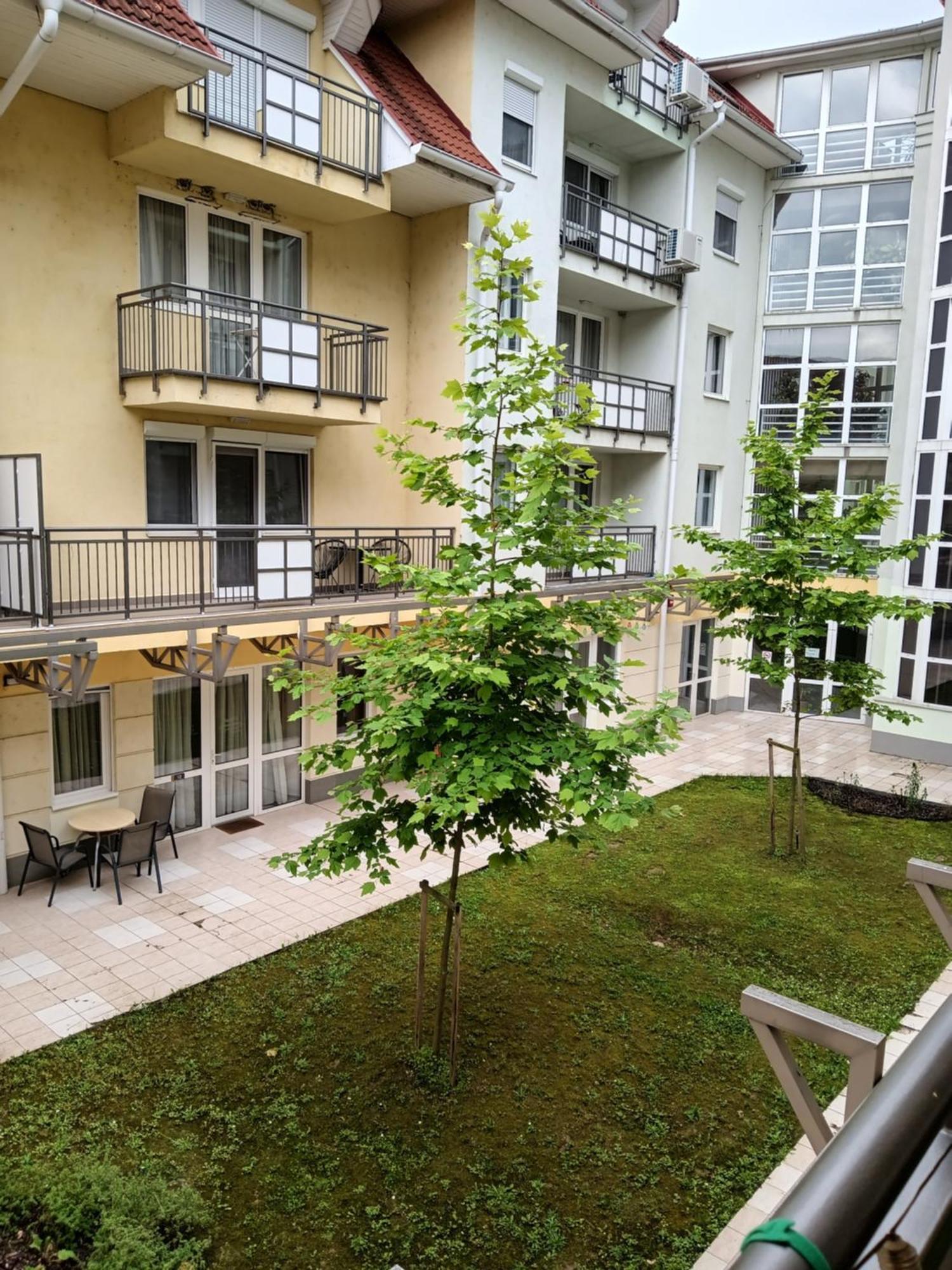 Viola Wellness Apartman Lägenhet Zalakaros Exteriör bild